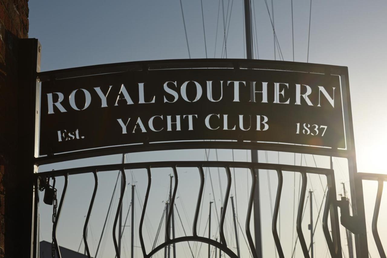 Royal Southern Yacht Club Хамбъл Екстериор снимка